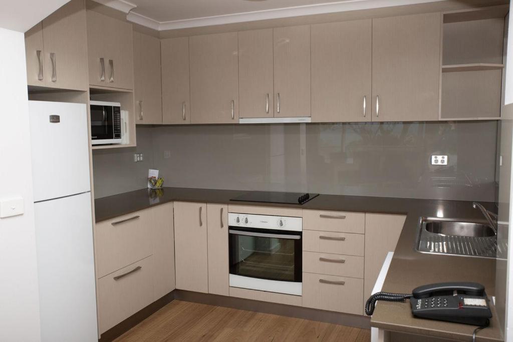 Amooran Oceanside Apartments And Motel Narooma Extérieur photo